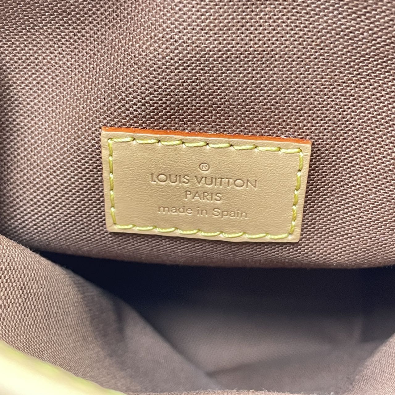 Louis Vuitton M80874 Fold Me pouch Crossbody Bag chip version
