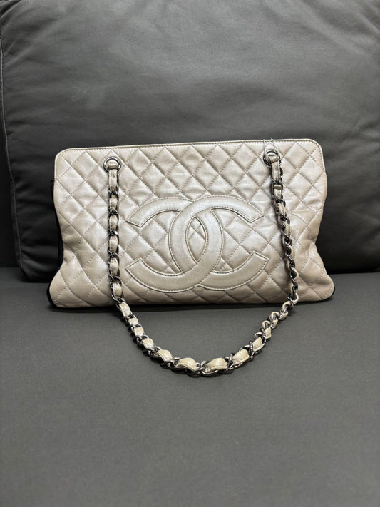 Chanel Classic Flap Shoulder Bag - Light Color, Pre-Owned