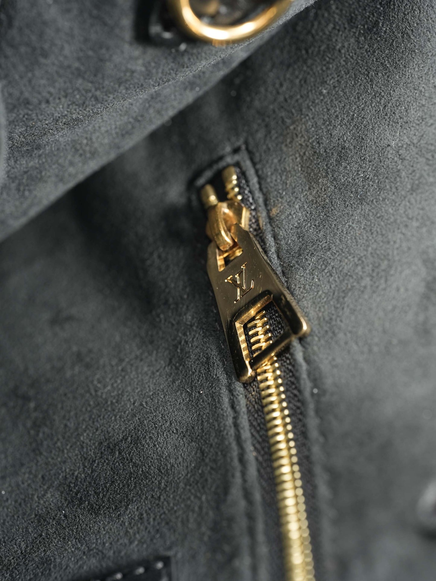 LOUIS VUITTON black Monogram Empriente ON THE GO PM M45595