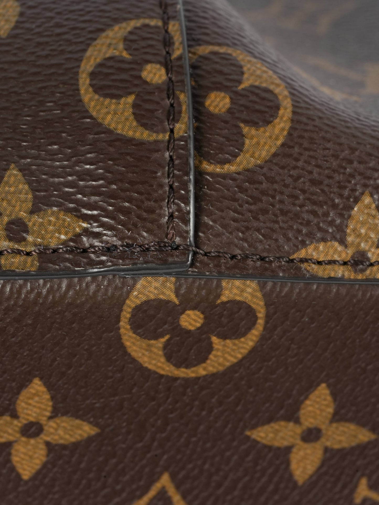 Louis Vuitton NEONOE Black Bag