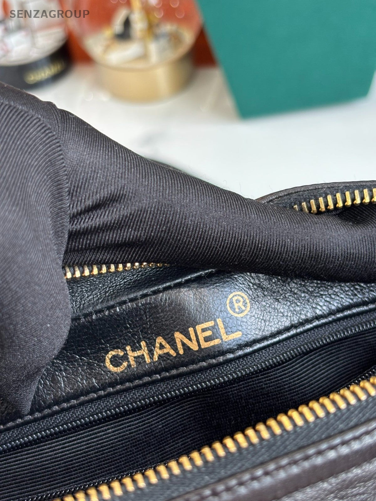CHANEL Diamond pattern Lambskin Shoulder bag Black Gold Women