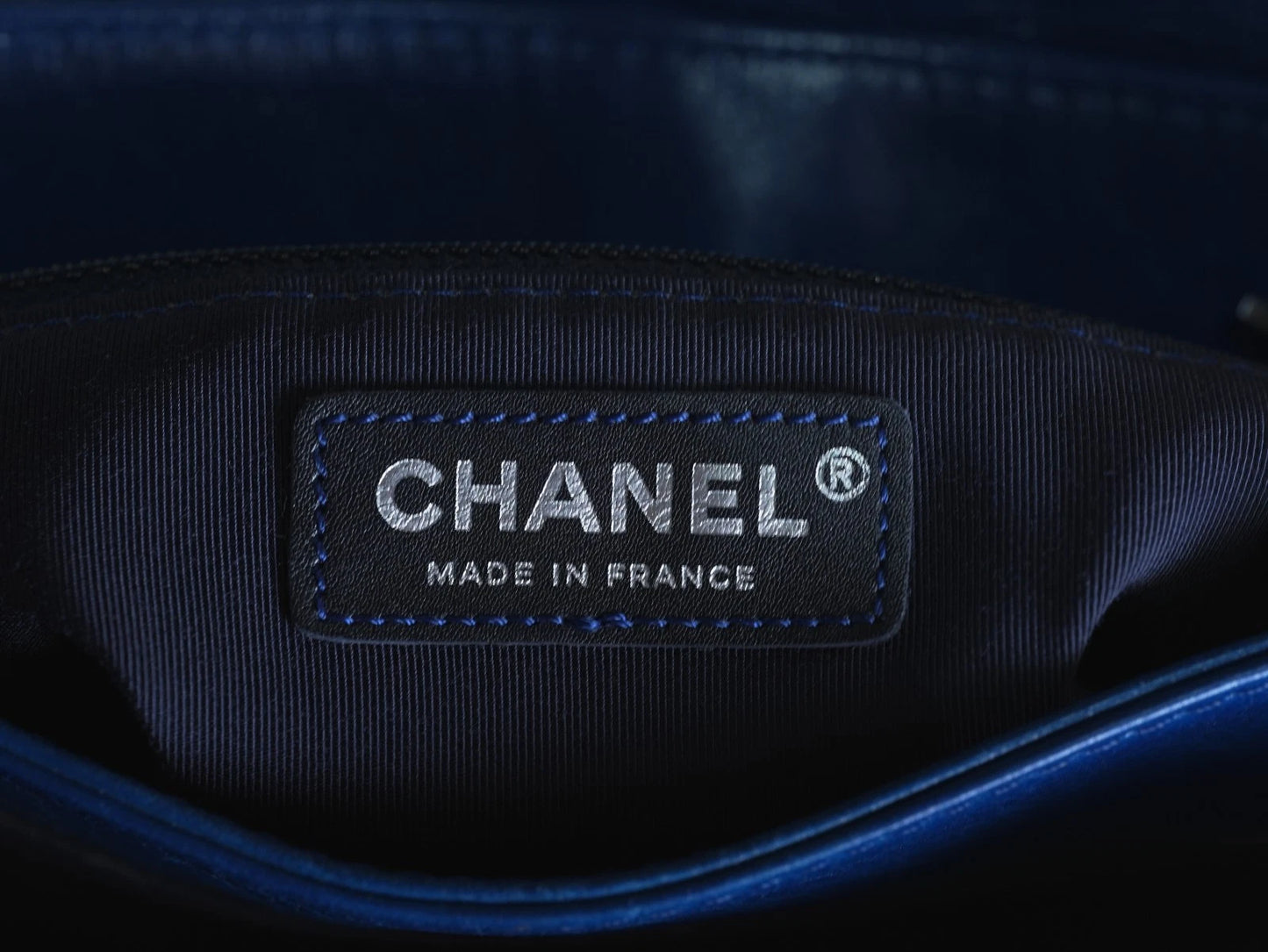 CHANEL Oil wax leather Sapphire blue Hobo Shoulder Bag Crossboy