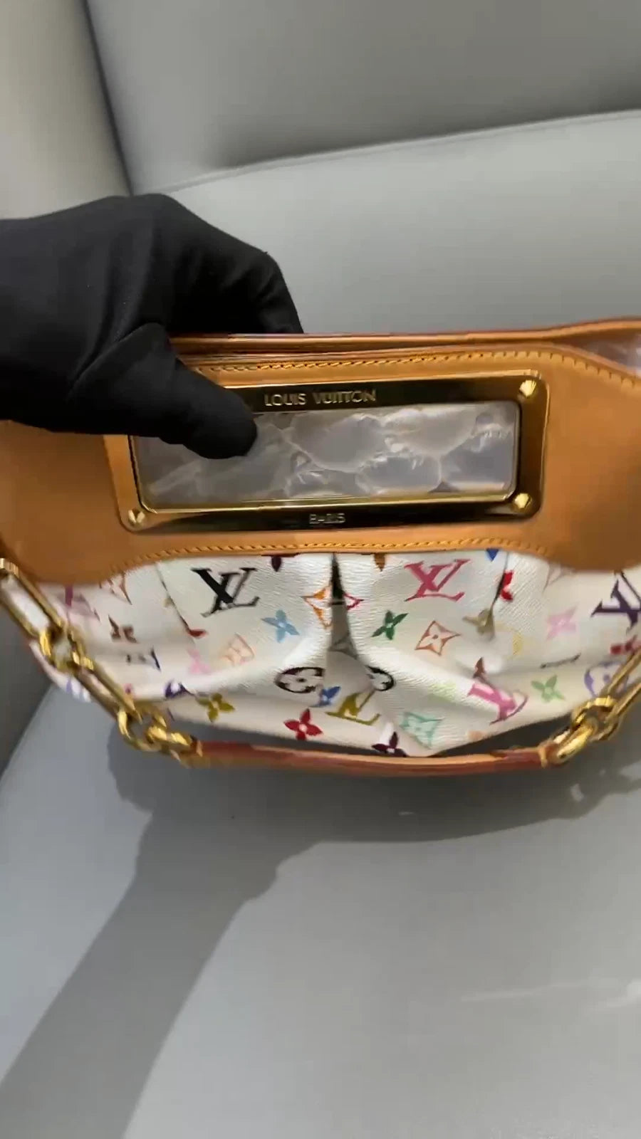 Louis Vuitton Judy White Limited Edition Chain Shoulder Handbag Small Women