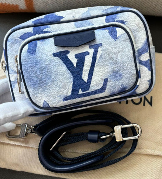 Louis Vuitton Summer Edition Camera bag Crossbody Almost Brand NEW Chip Version