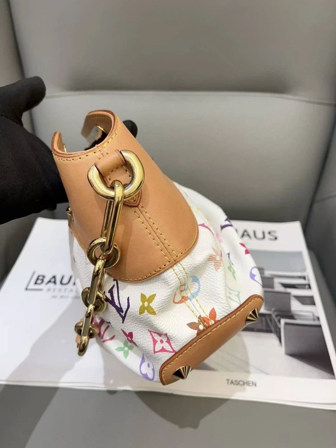 Louis Vuitton Judy White Limited Edition Chain Shoulder Handbag Small Women