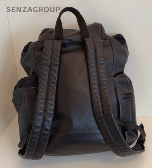 Louis Vuitton Discovery Calfskin Leather Backpack Black Unisex Adults Classic