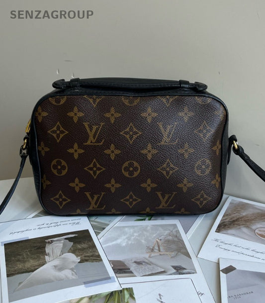Louis Vuitton Tassel Camera bag Monogram Shoulder bag Crossbody M43556
