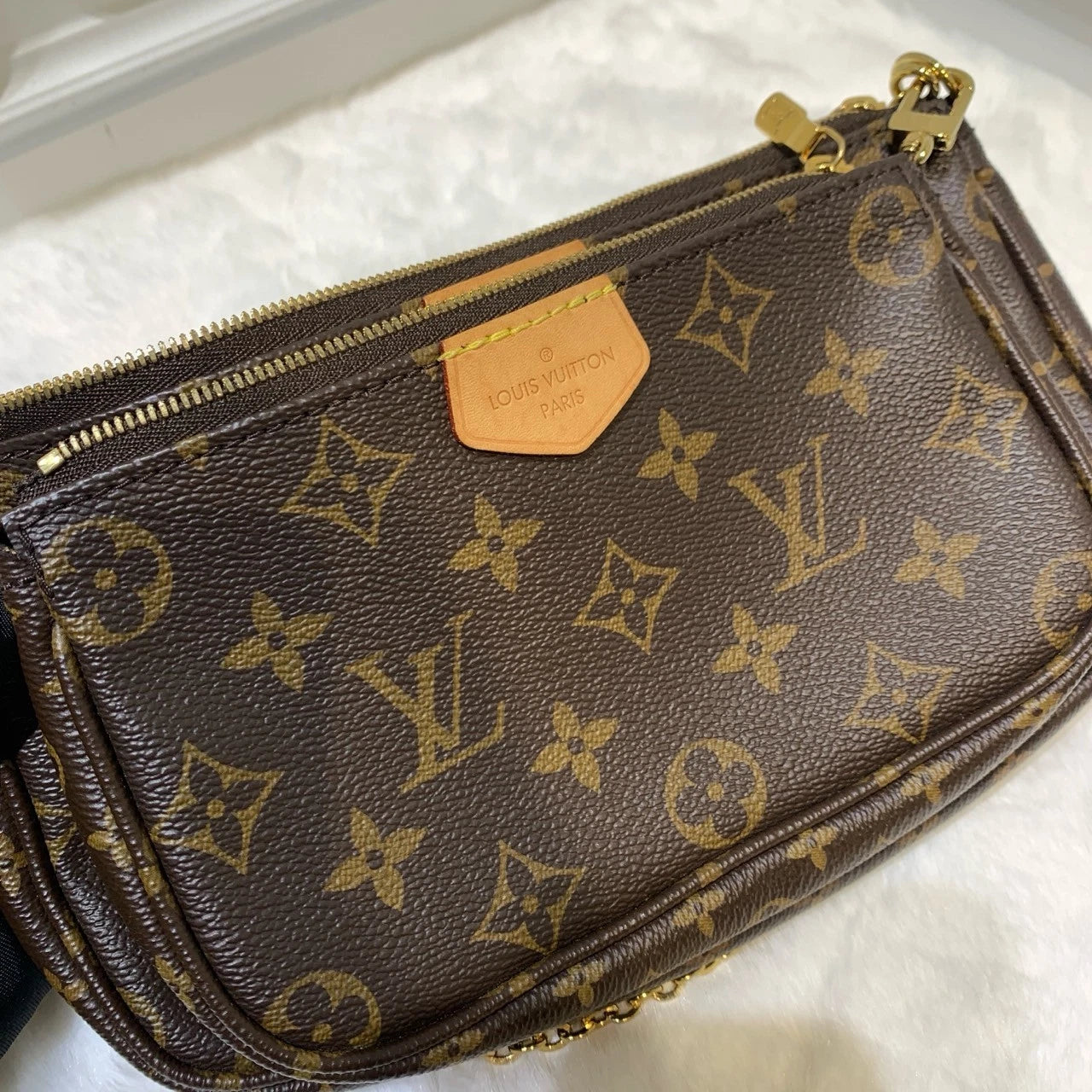 Louis Vuitton Multi Pochette Accessoires Shoulder Bag Canvas M44813