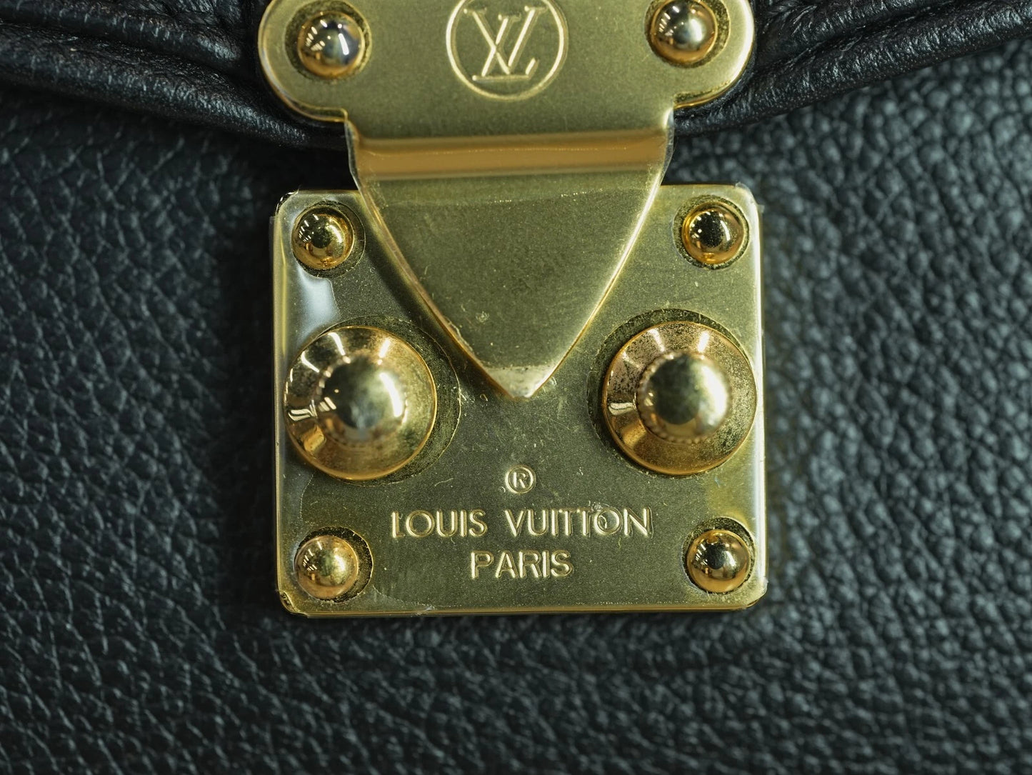 Louis Vuitton Saint-Germain MM Black Empreinte Monogram Shoulder bag Crossbody