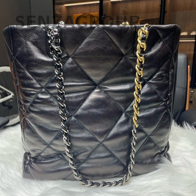Chanel Quilted Tote Chain Shoulder Bag Black Gold Women Classic Fashion