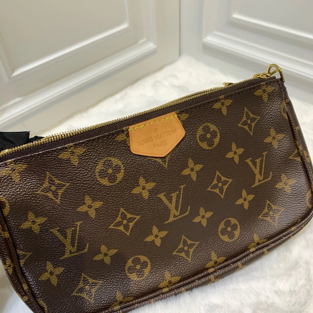 Louis Vuitton Multi Pochette Accessoires Shoulder Bag Canvas M44813