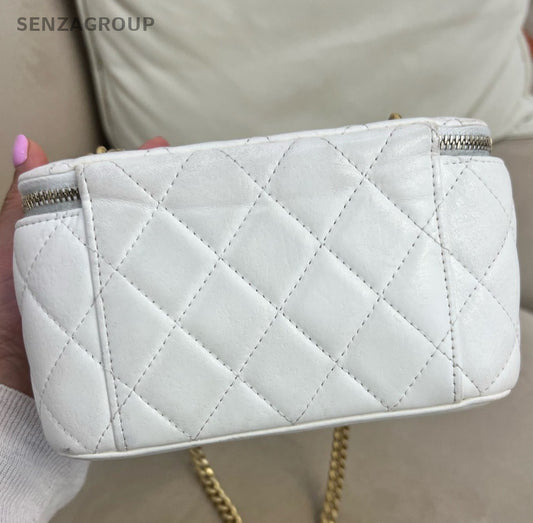 Chanel 23B Chain Lambskin Crossbody Shoulder Bag Diamond White Women Classic