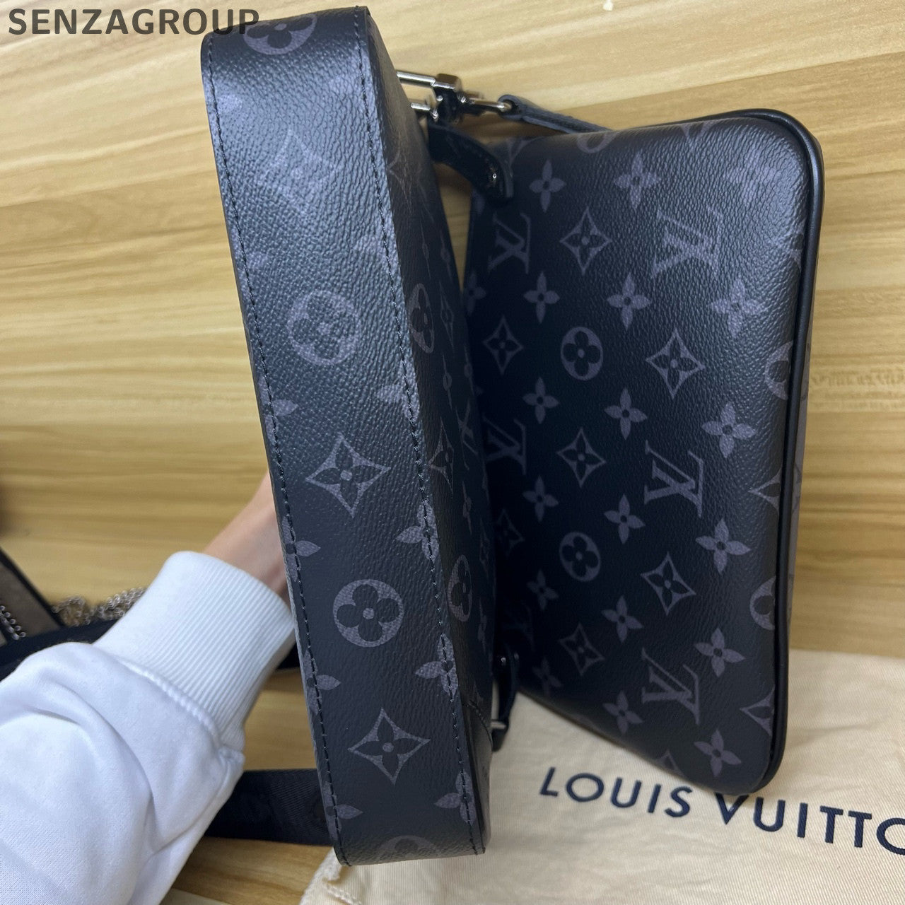 Louis Vuitton Monogram Tri-fold Shoulder Bag Black Silver Unisex Classic