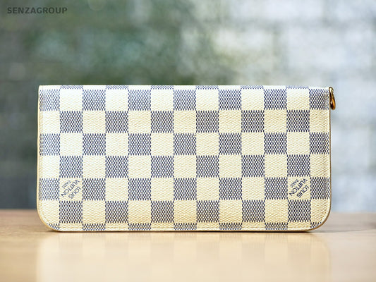 Louis Vuitton White Damier All round zip Wallet