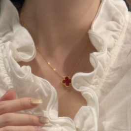 VCA Van Cleef &amp; Arpels Vintage Alhambra Red Carnelian 18k YG Pendant Necklace