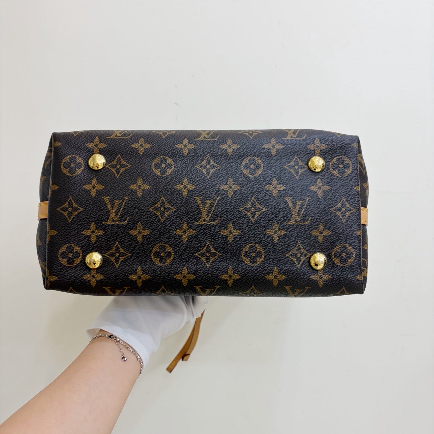 Chip Version Louis Vuitton Carryall PM Monogram Canvas Shoulder Bag Crossbody