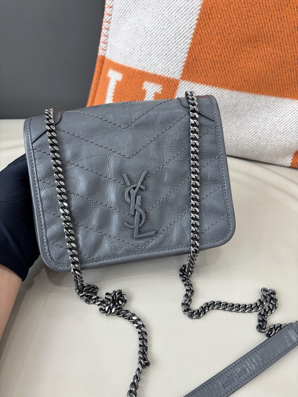 Saint Laurent Niki Monogram Gray Crossbody Chain Bag Excellent