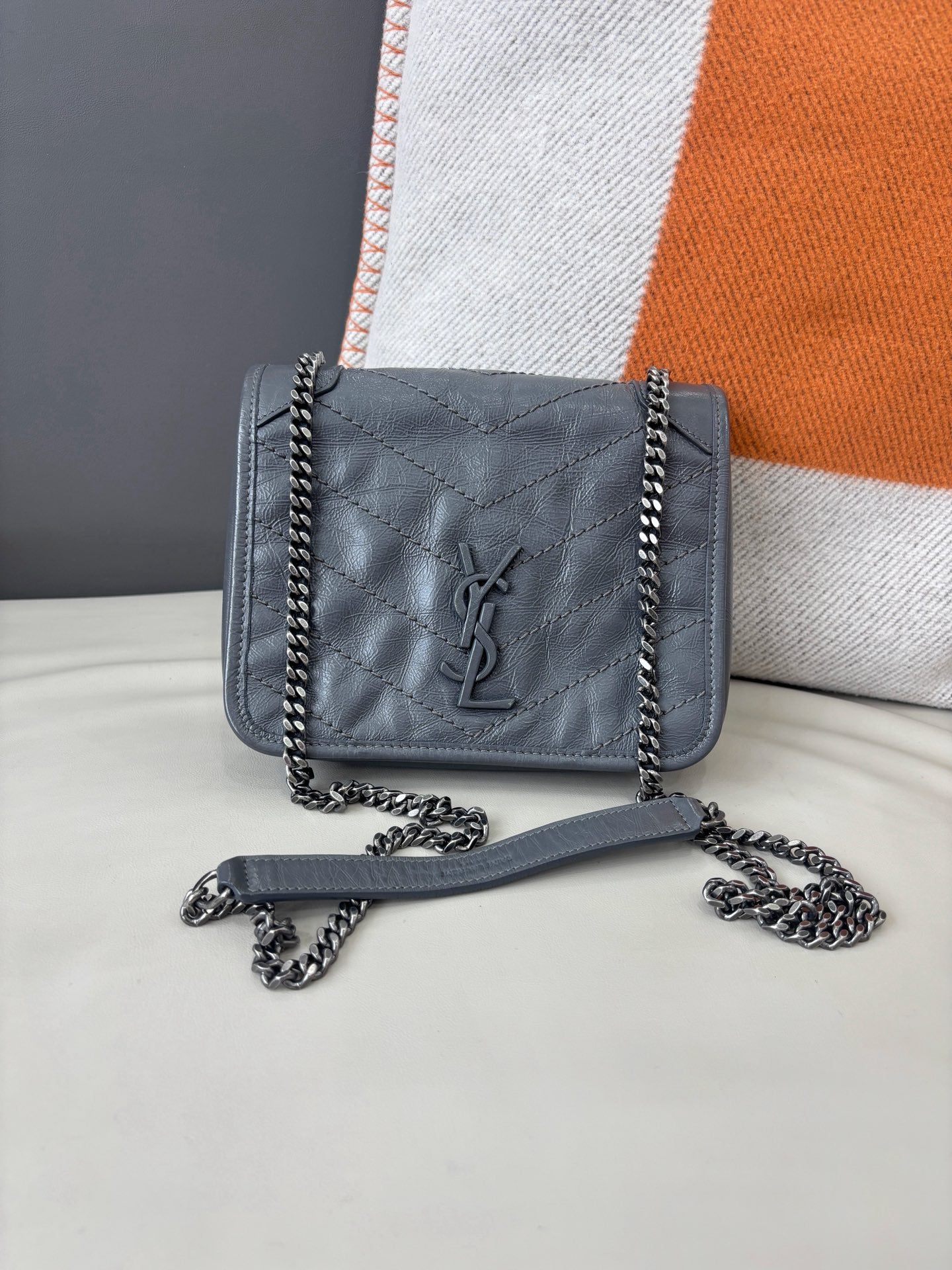 Saint Laurent Niki Monogram Gray Crossbody Chain Bag Excellent