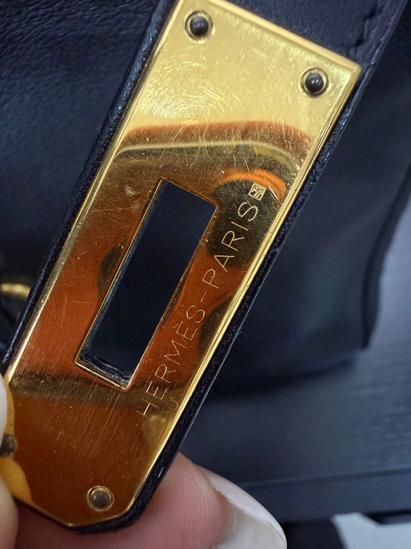 Hermès Birkin 35 in Black Evergrain Leather with Gold Hardware - Stamp L