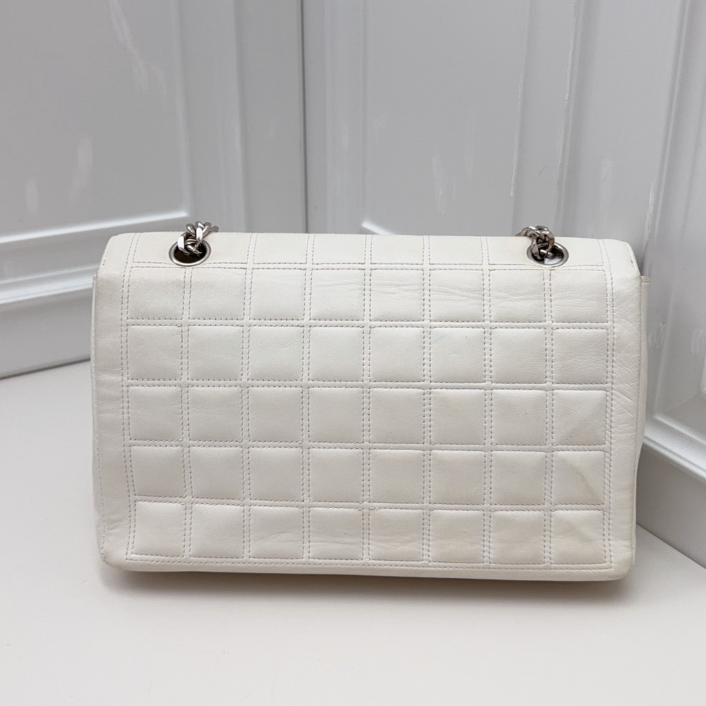 Chanel Square Quilt Flap Chain Shoulder Bag White Silver Used Women Classic