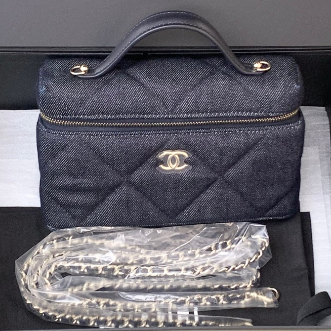 Chanel Vanity Denim Blue Crossbody Top Handle Excellent