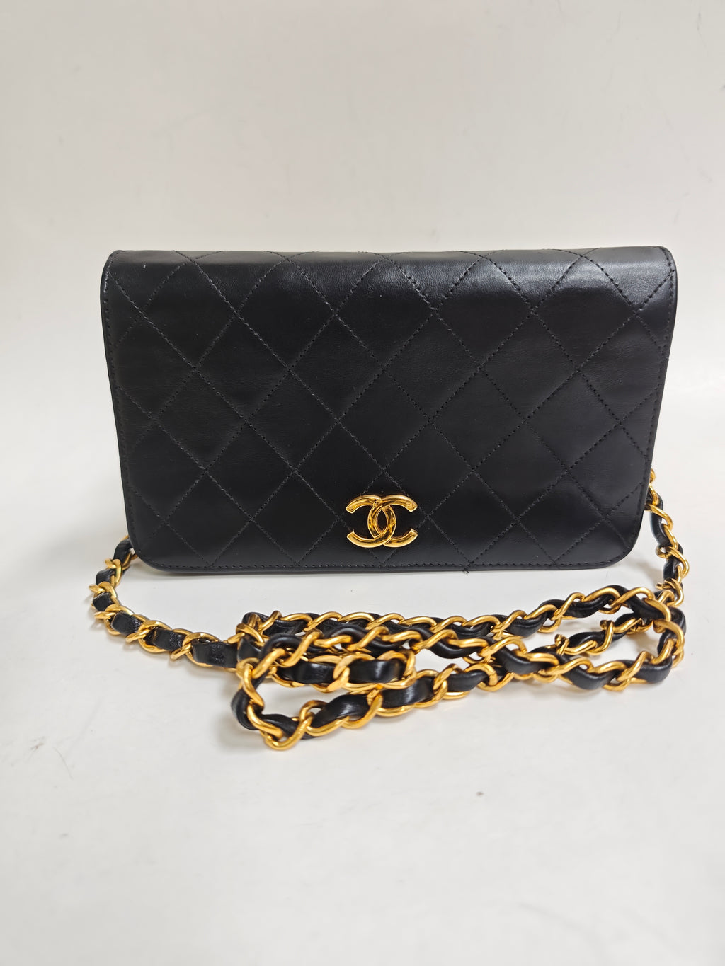 LV pallas clutch and CHANEL wallet on chain /Mohammad H.