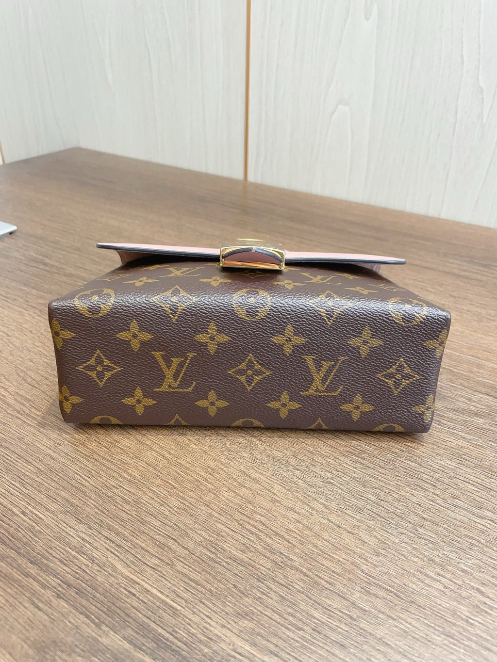 Louis Vuitton Locky BB Locking Handbag Daily Casual Pink Monogram
