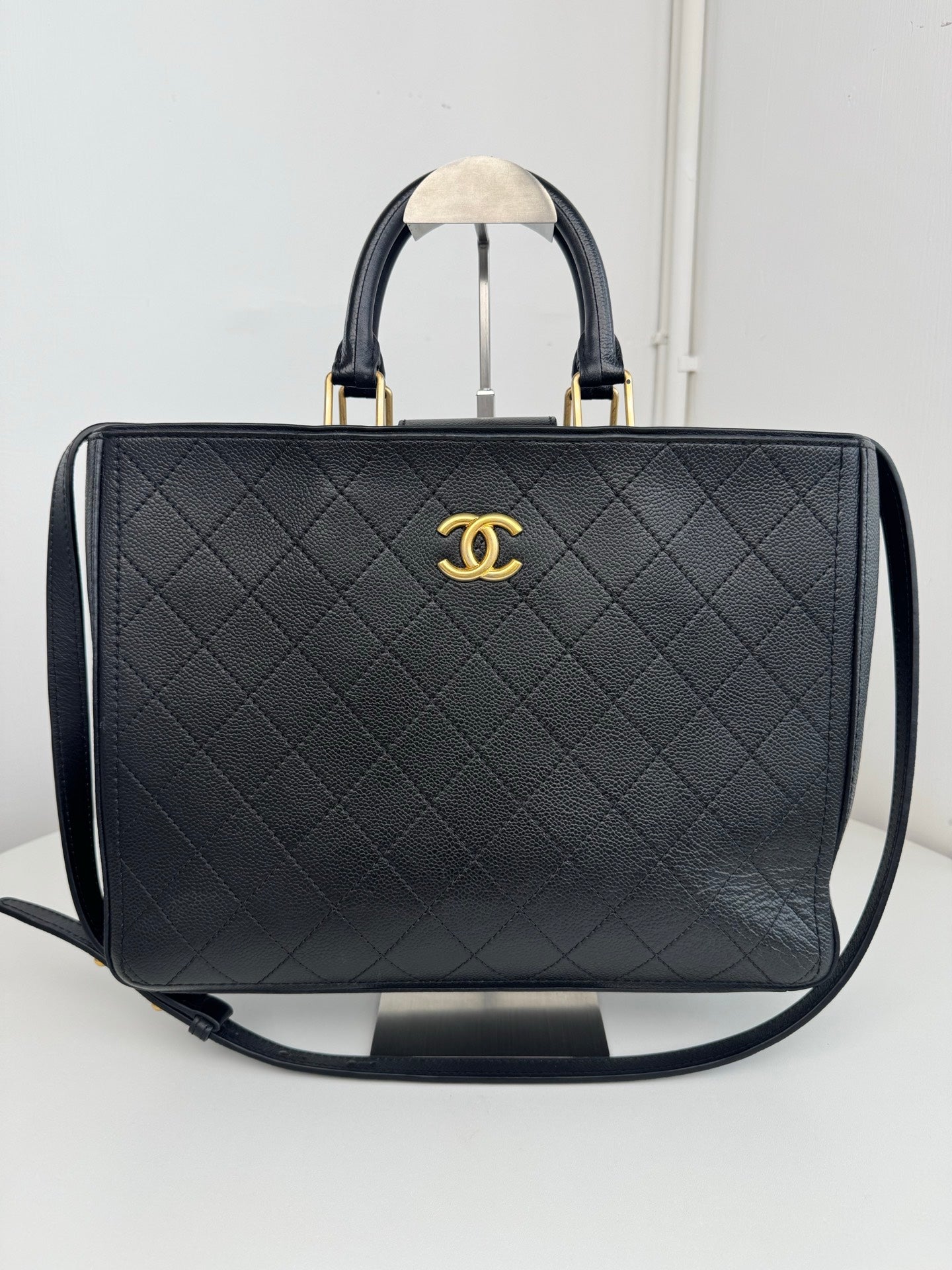 Chanel Diamond Calfskin Tote Top Handle Crossbody Black Gold Classic Women