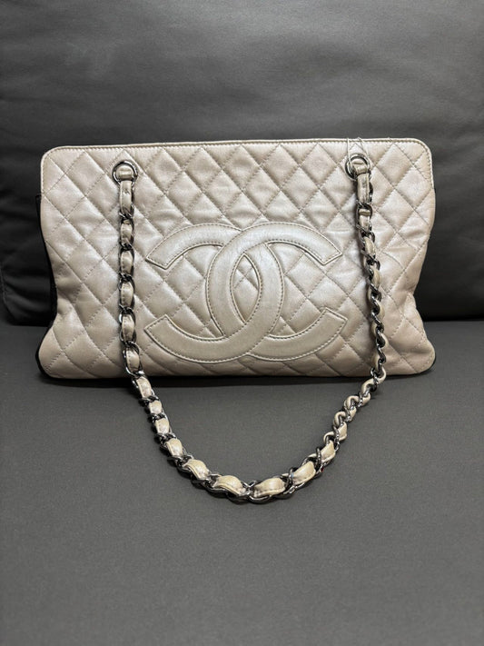 Chanel Classic Flap Bag in Light Color