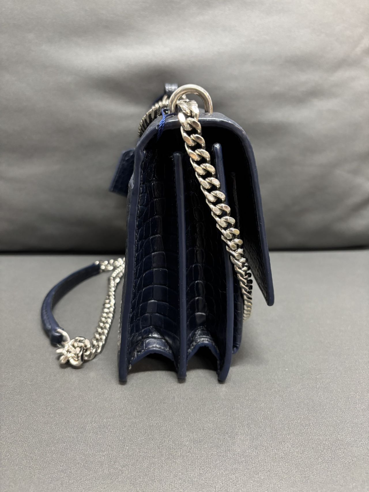 Saint Laurent LouLou Bag in Navy Blue - Pre-Owned