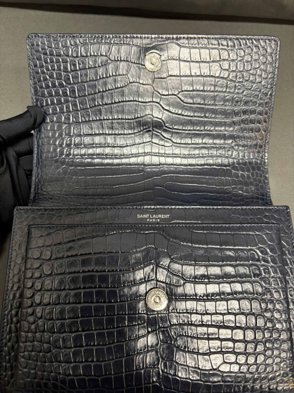 Saint Laurent LouLou Bag in Navy Blue - Pre-Owned