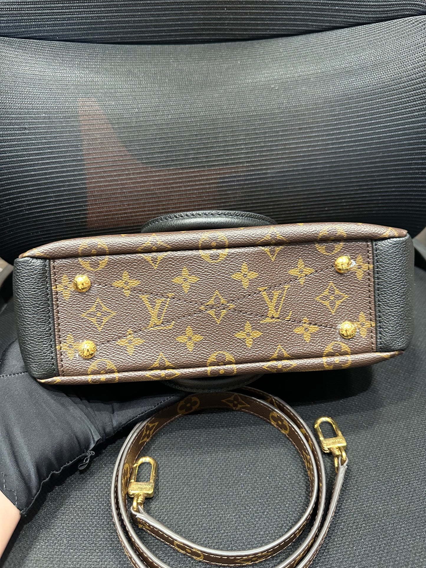 Louis Vuitton Pallas Tote Monogram Canvas with Leather BB