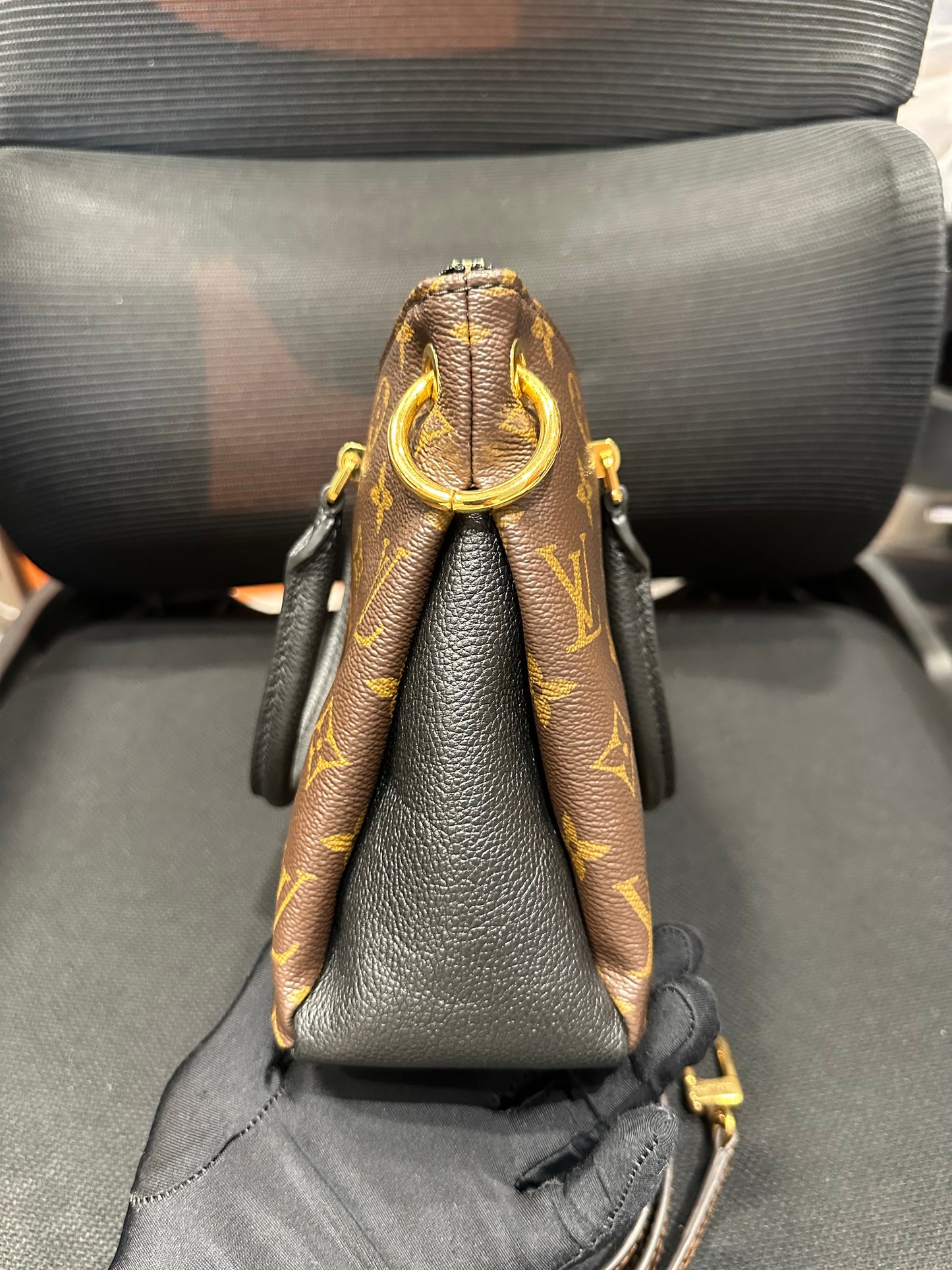 Louis Vuitton Pallas Tote Monogram Canvas with Leather BB