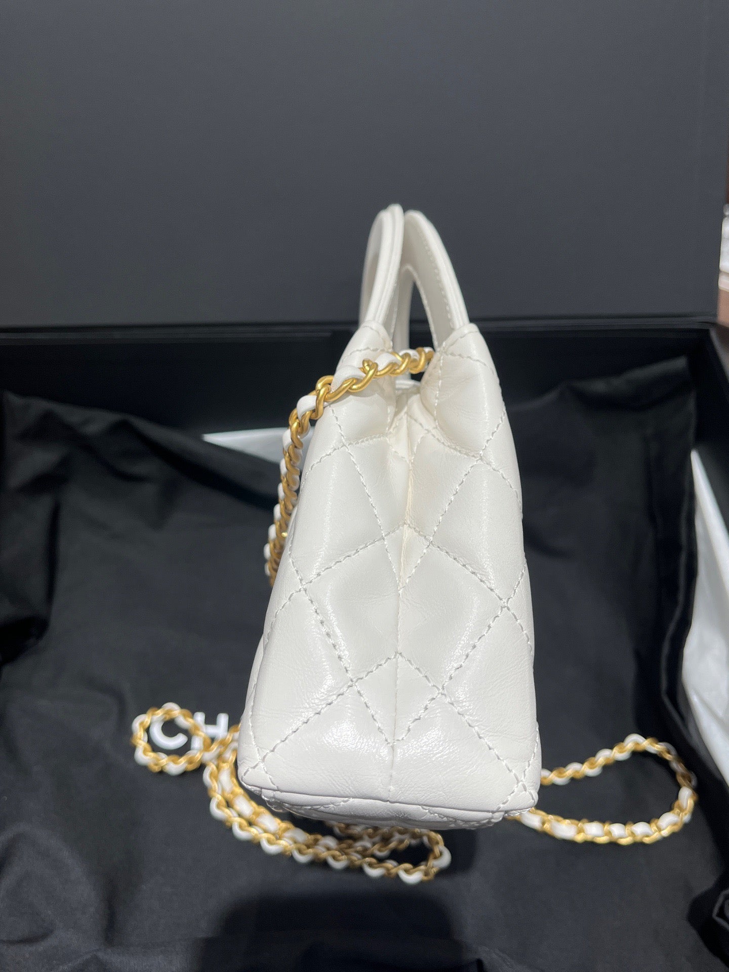 Chanel White Gold Kelly Handbag Crossbody Bag Calfskin Leather - Pre-Owned