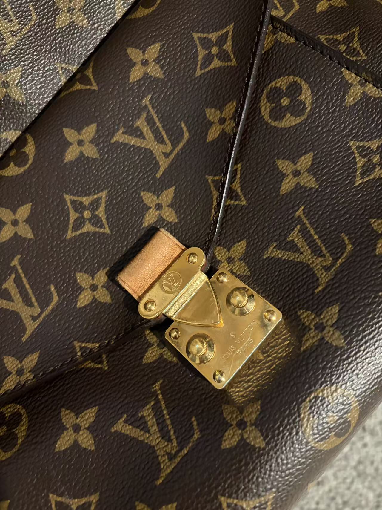 LOUIS VUITTON Metis Hobo Monogram Canvas Shoulder Bag Brown