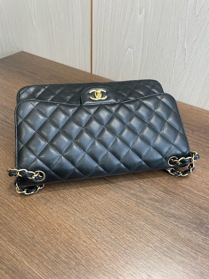Chanel Classic Flap Jumbo - Black Caviar Leather with Gold Hardware - Pre-Owned