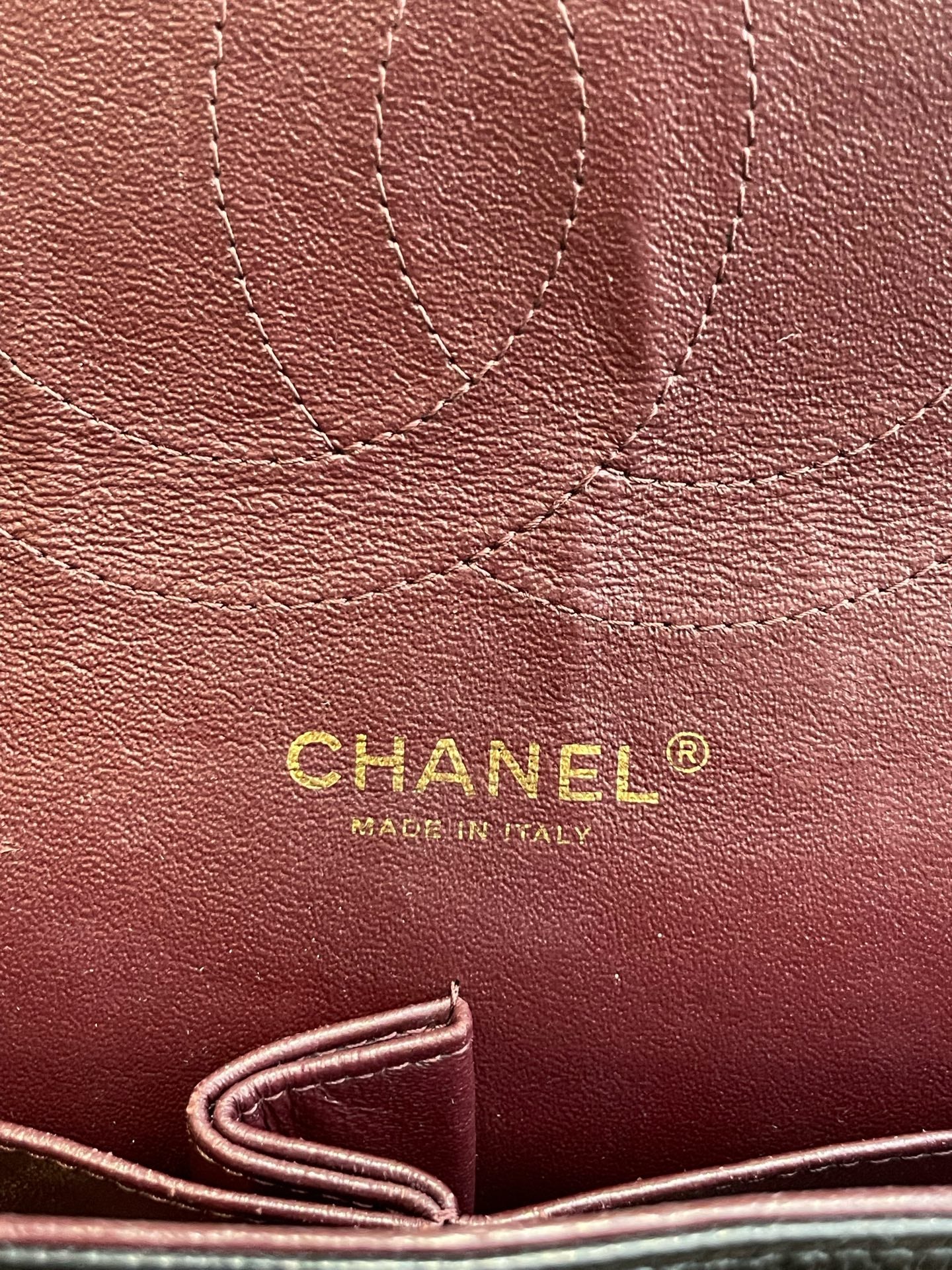 Chanel Classic Flap Jumbo - Black Caviar Leather with Gold Hardware - Pre-Owned