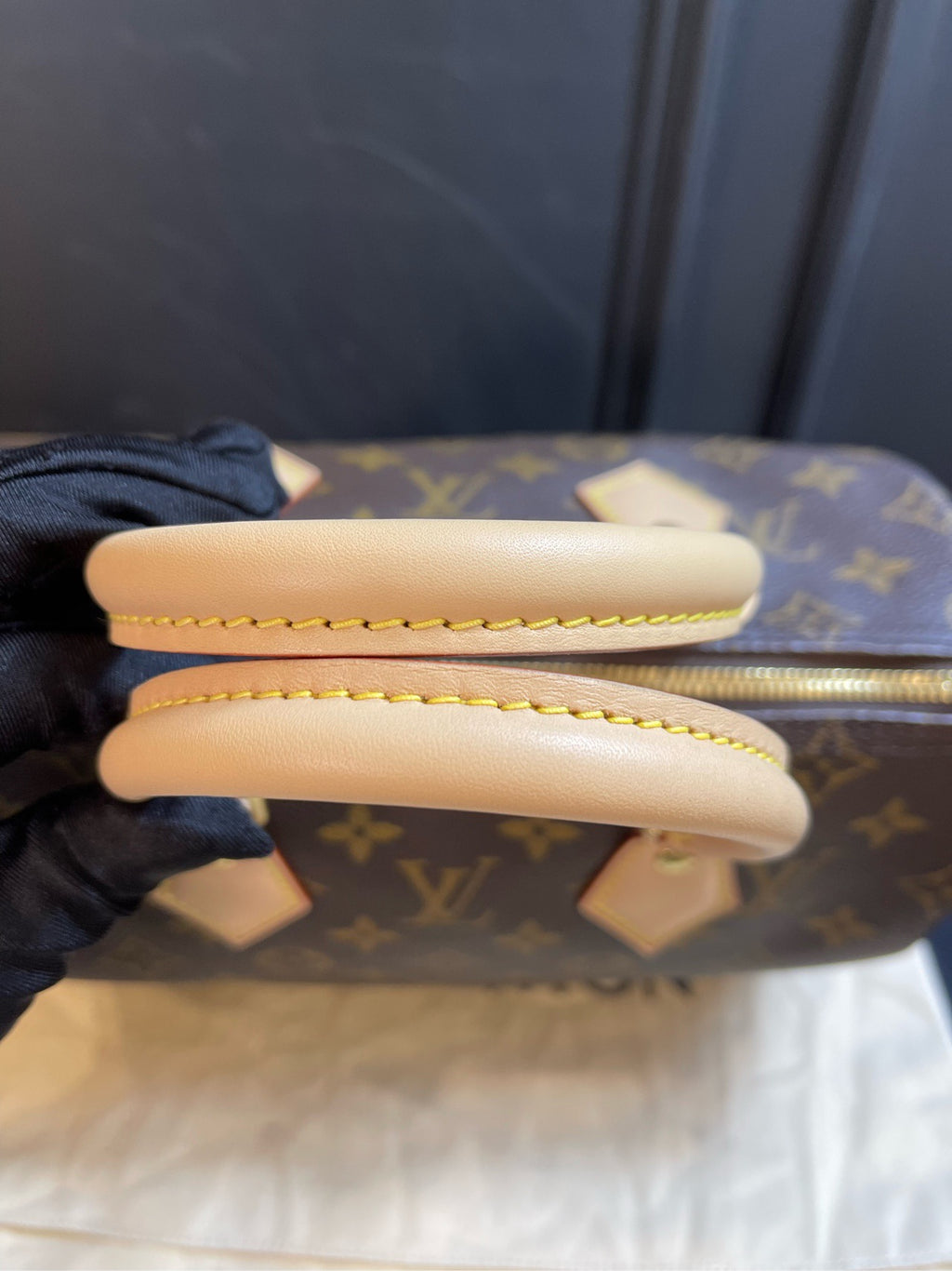 Louis Vuitton | Monogram Speedy Bandoulière 25 - Microchip Version - Pre-owned | Authentic Pre-Owned Luxury