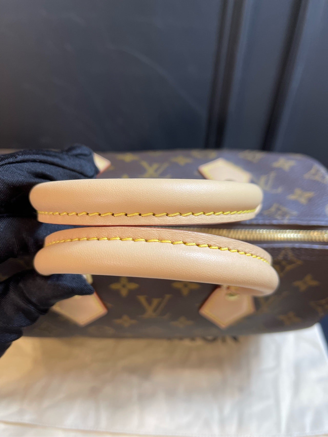 Louis Vuitton Monogram Speedy Bandoulière 25 - Microchip Version