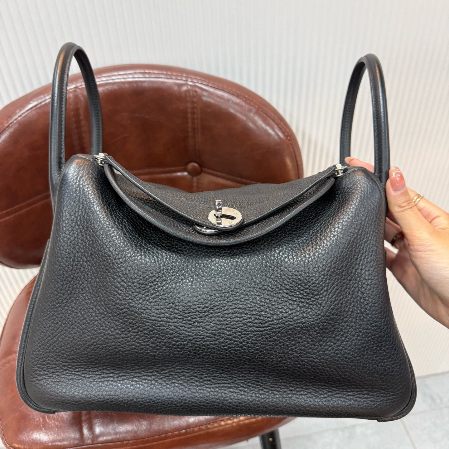Hermès Lindy 30 - Black Clemence/Togo Leather - Palladium Hardware - Stamp C