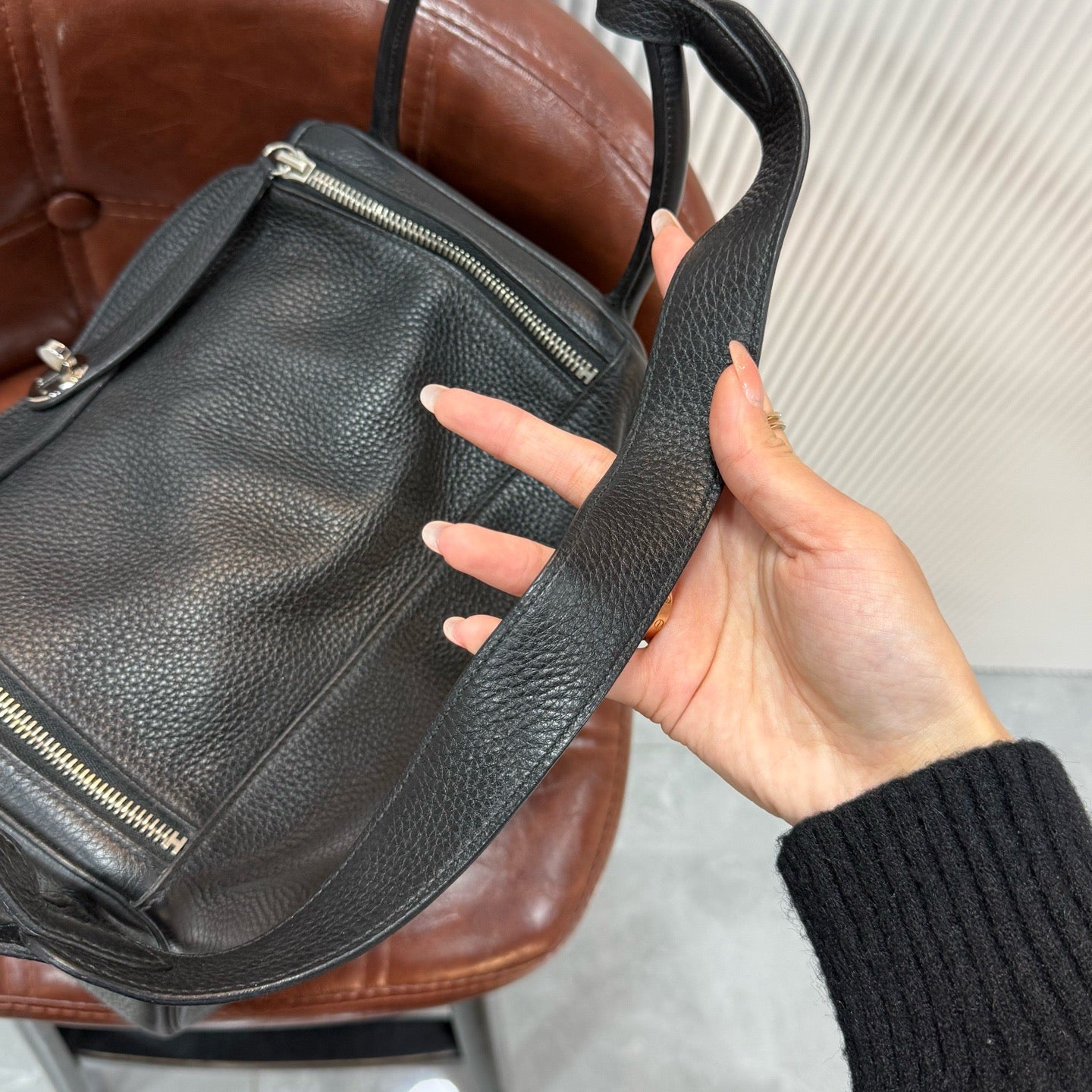 Hermès Lindy 30 - Black Clemence/Togo Leather - Palladium Hardware - Stamp C