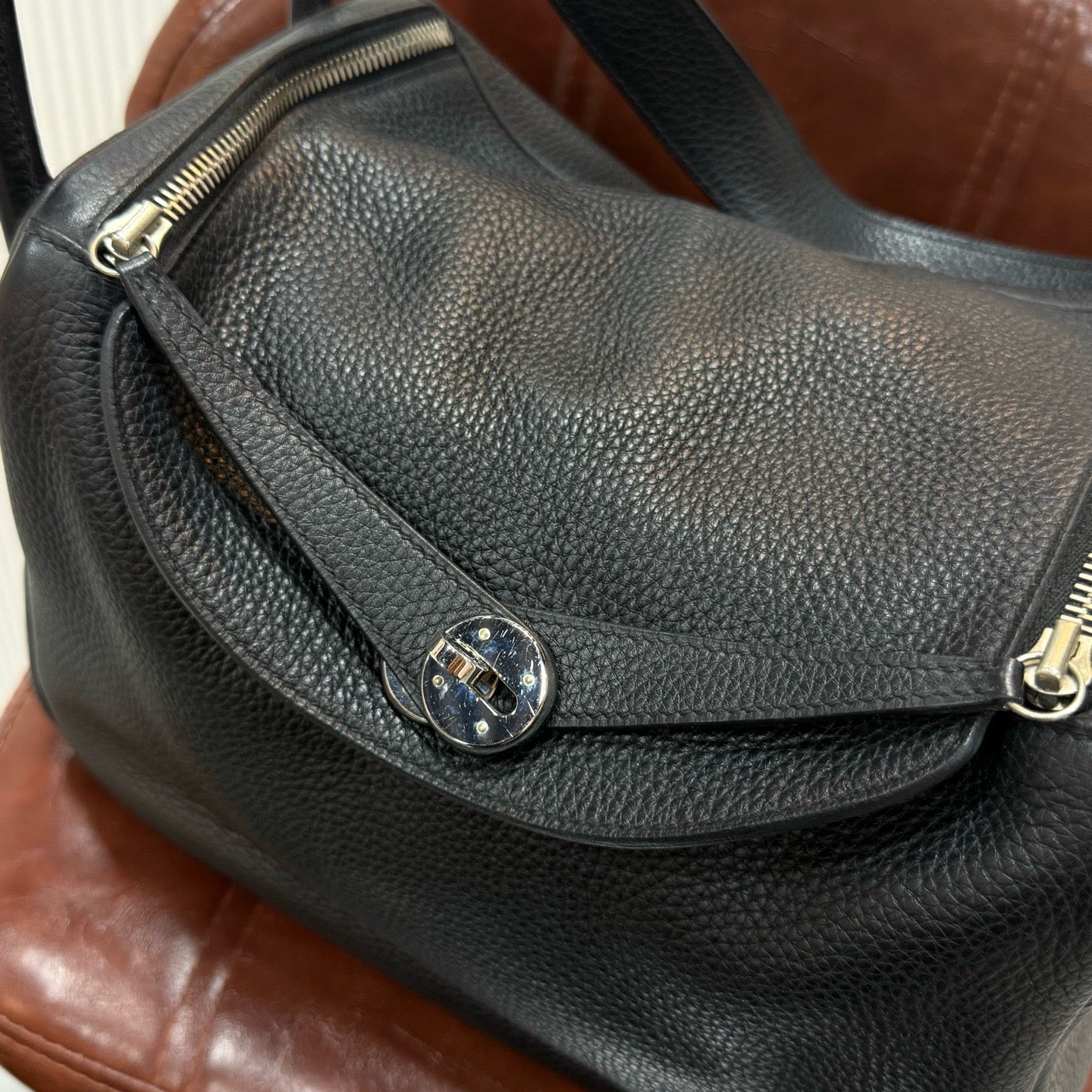 Hermès Lindy 30 - Black Clemence/Togo Leather - Palladium Hardware - Stamp C