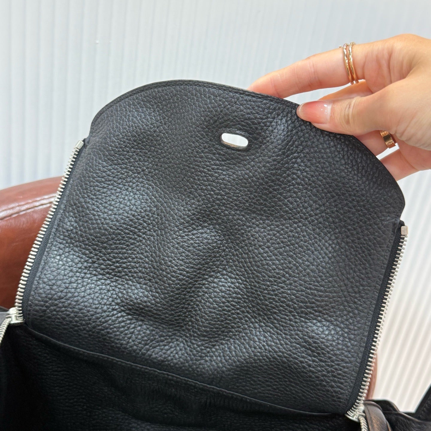Hermès Lindy 30 - Black Clemence/Togo Leather - Palladium Hardware - Stamp C