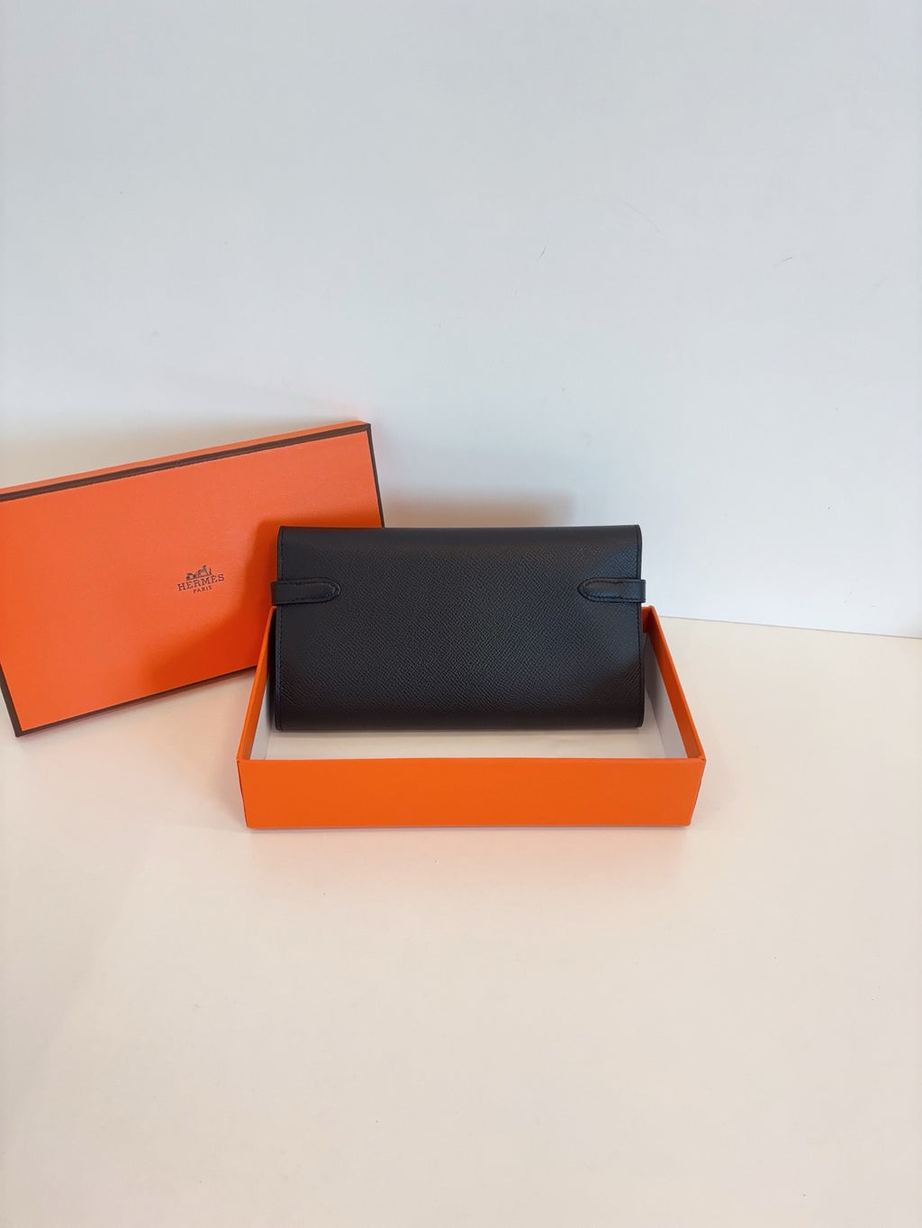 Hermes Kelly Wallet Long – Noir Epsom with Gold Hardware - Pre-Owned