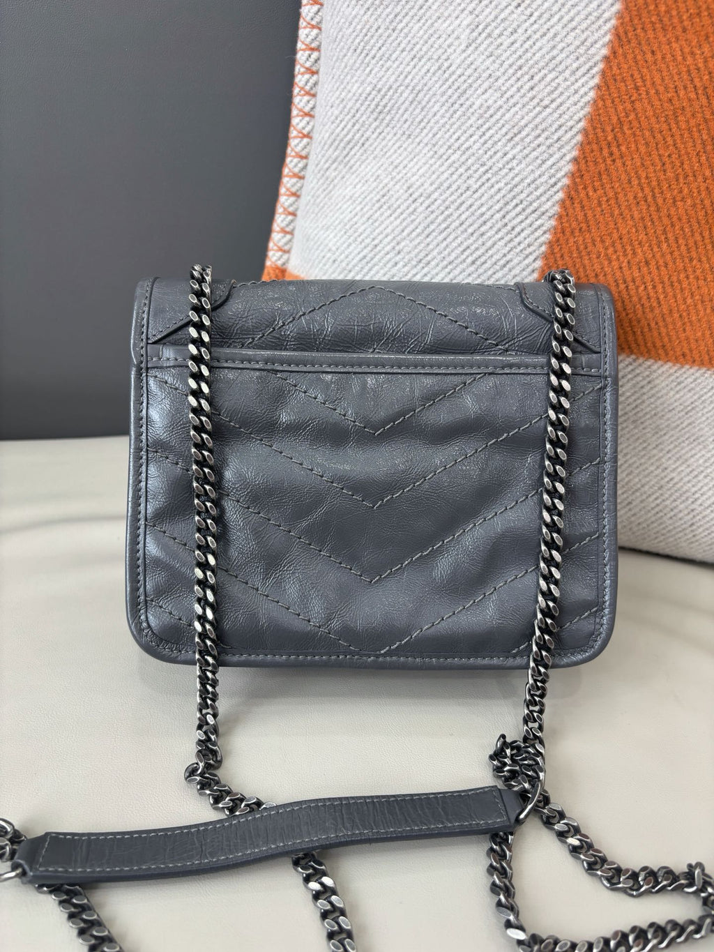 Saint Laurent Niki Monogram Gray Crossbody Chain Bag Excellent