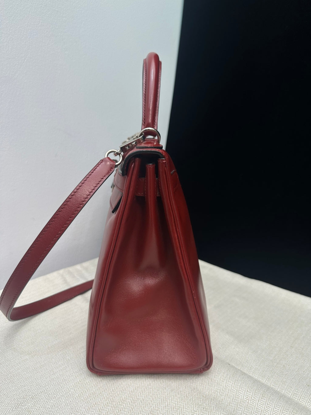 Hermes Kelly28 Box Leather Red Handbag Silver Hardware With Crossbody Strap