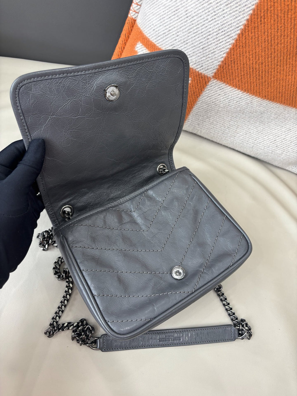 Saint Laurent Niki Monogram Gray Crossbody Chain Bag Excellent