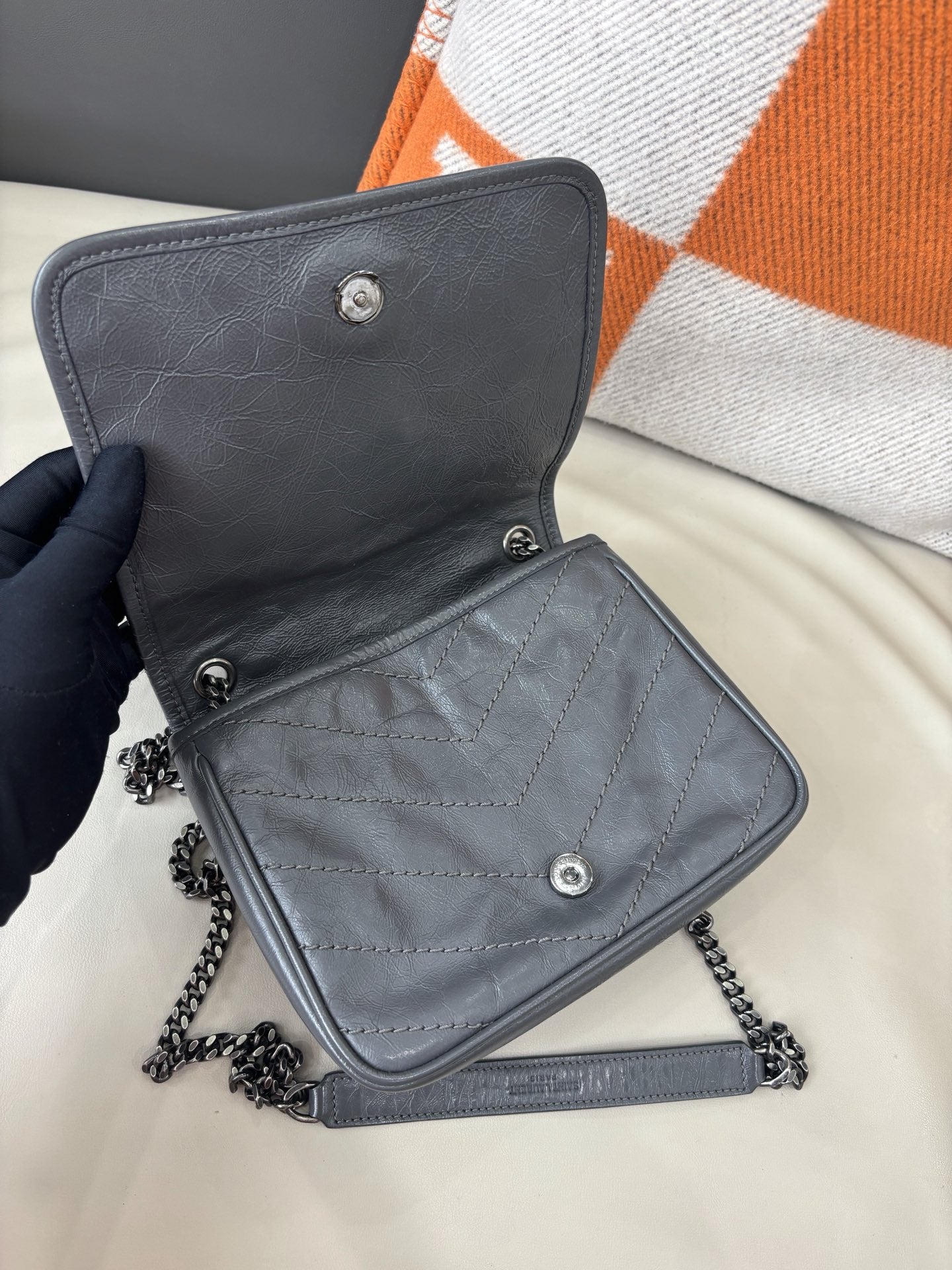 Saint Laurent Niki Monogram Gray Crossbody Chain Bag Excellent