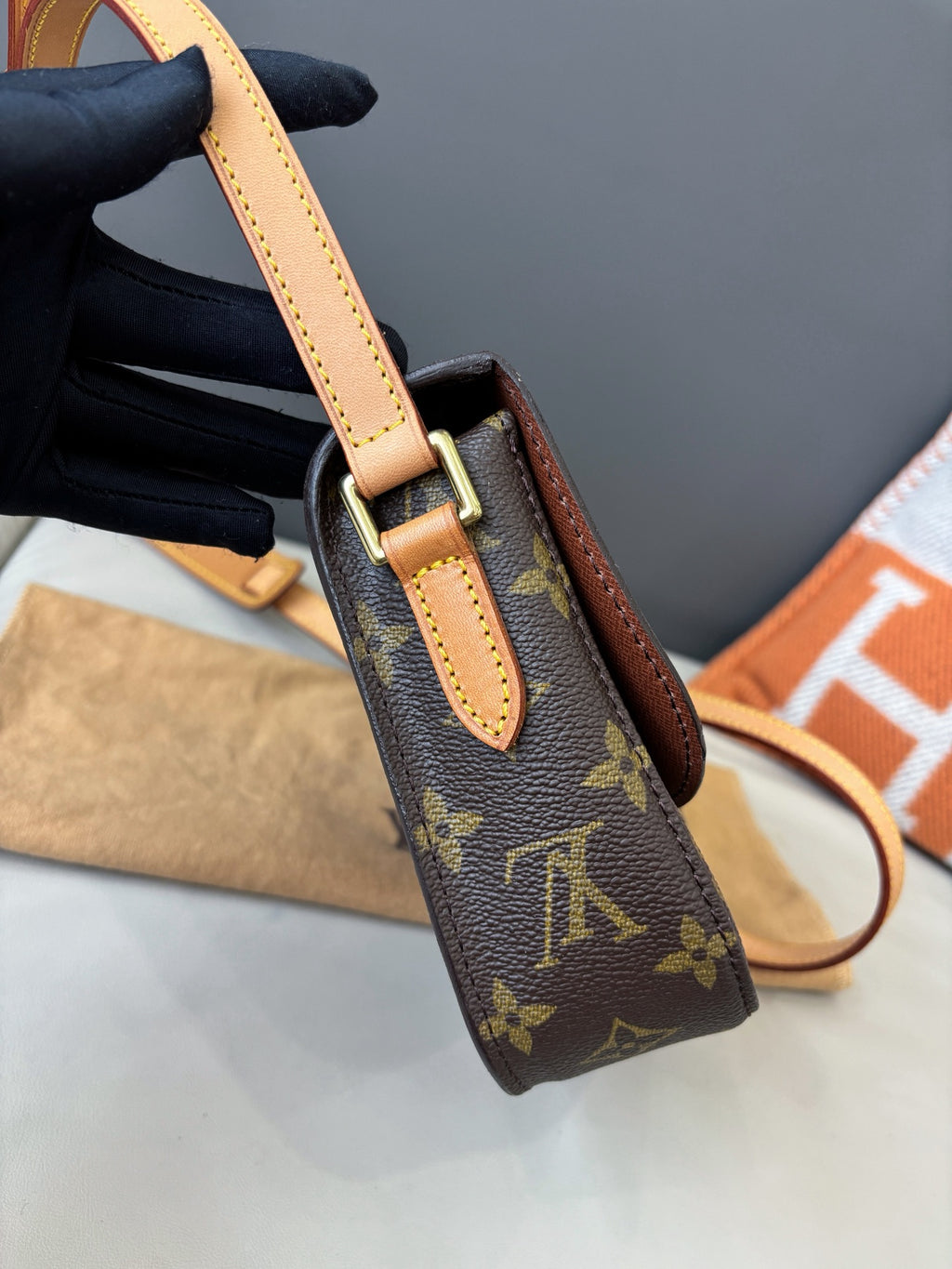 Louis Vuitton Saddle Monogram Canvas Brown Crossbody Excellent