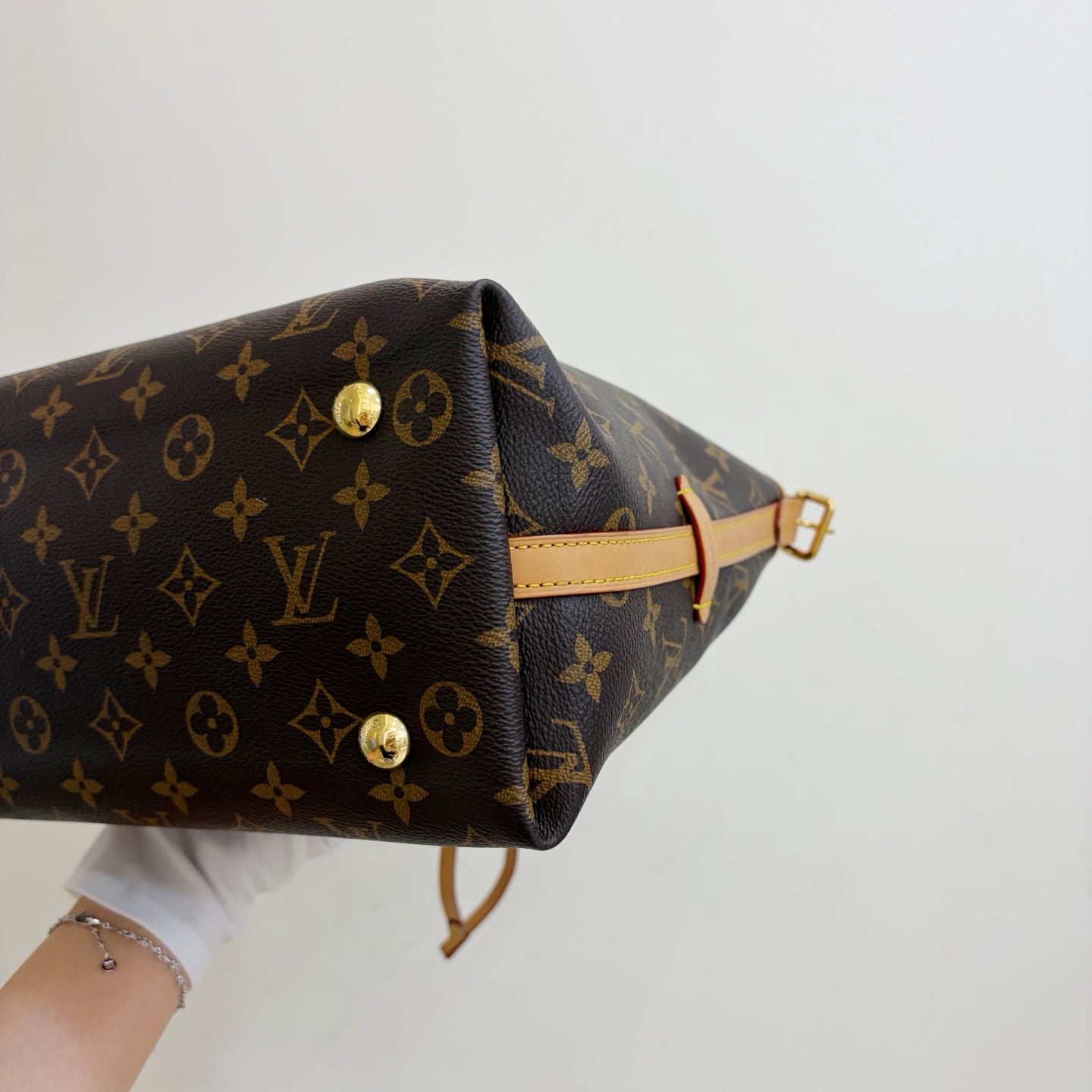 Chip Version Louis Vuitton Carryall PM Monogram Canvas Shoulder Bag Crossbody